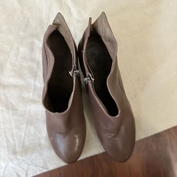 VIC MATIE Zip-Up Wedge Bootie in Brown Leather - Picture 6 of 11